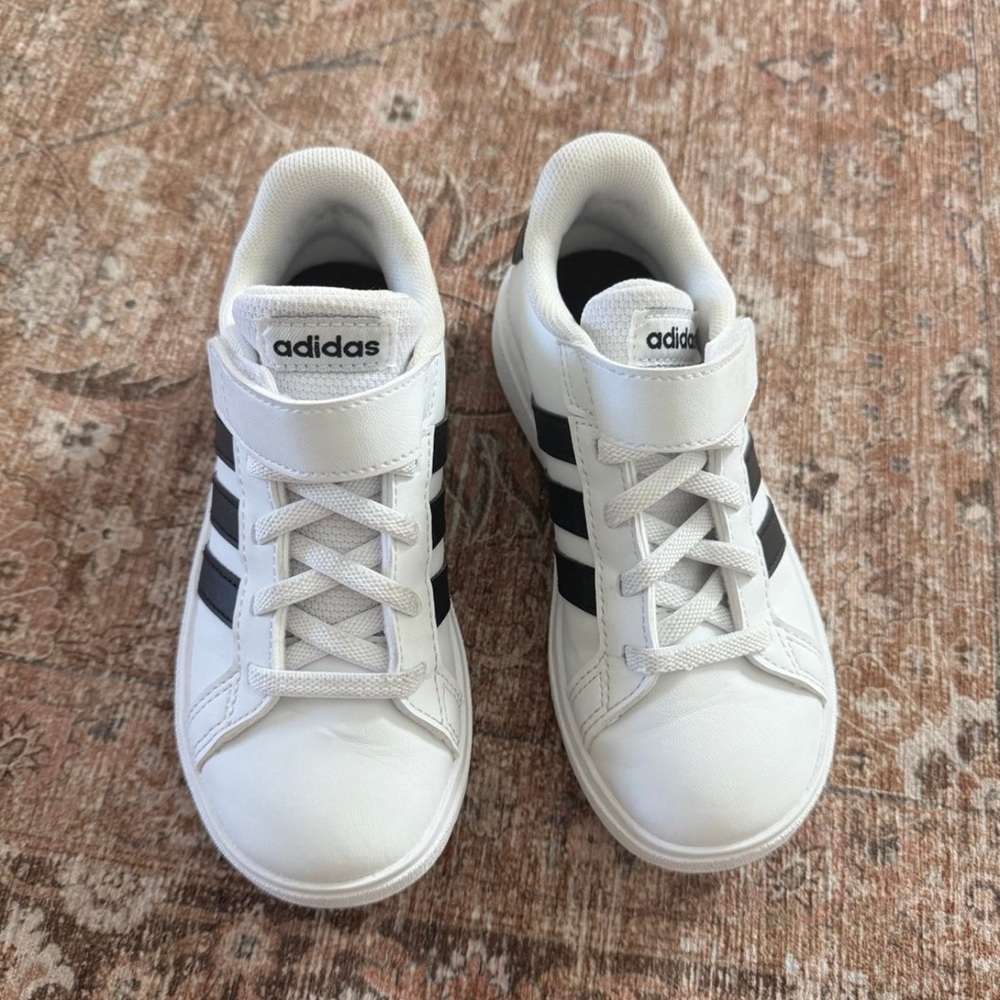 Adidas kids' grand court shoes size 11K